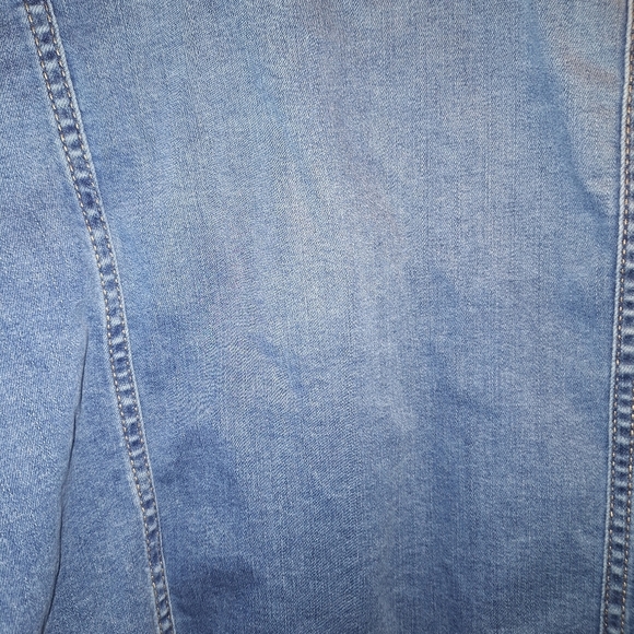 Well Worn Classic Blue Denim Jacket - Picture 5 of 5